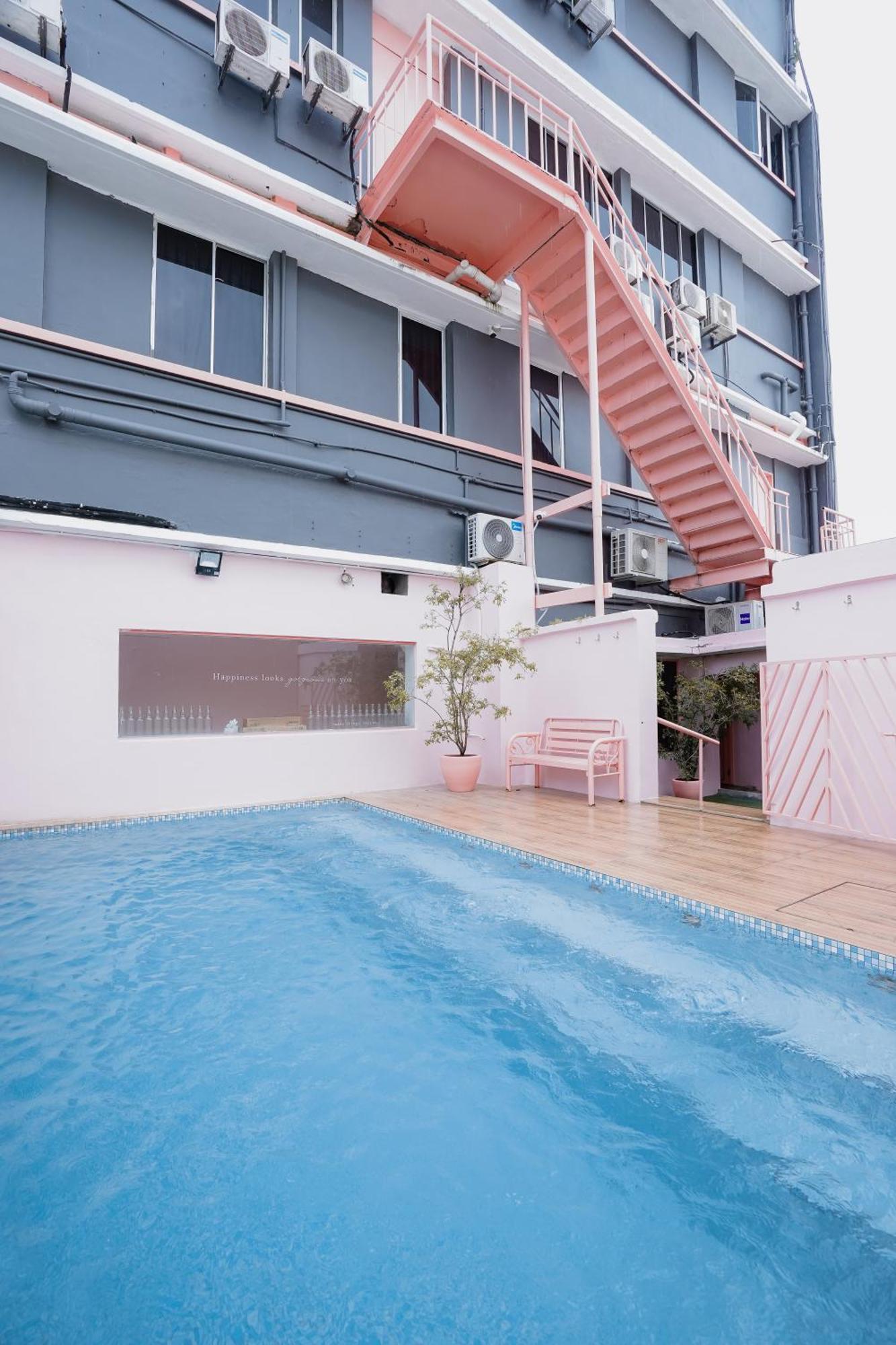 Pink Cabana Hotel Джорджтаун Экстерьер фото